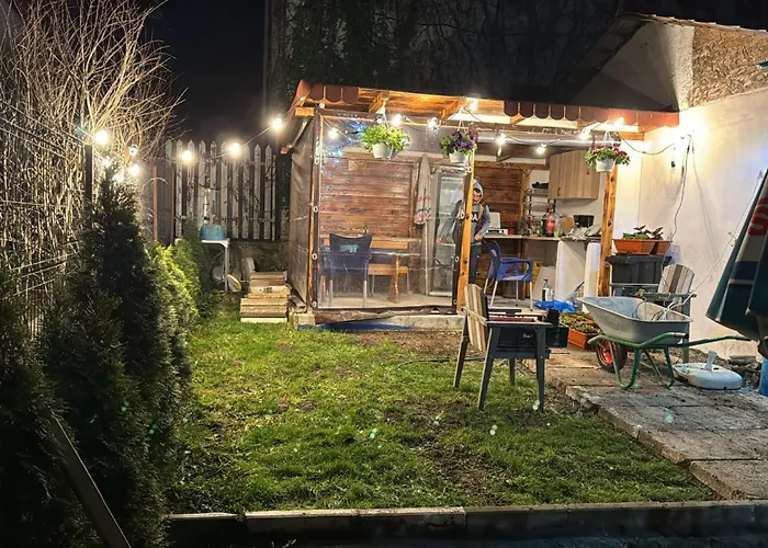 Complex Alan Hotel Saturn